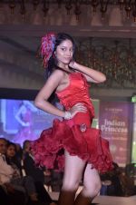 at Atharva College Indian Princess fashion show in Mumbai on 23rd Dec 2011 (132).JPG